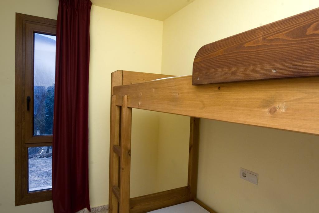 Alberg Escola De Piraguisme De Sort Chambre photo