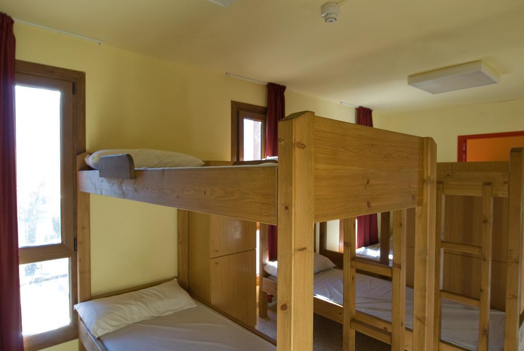 Alberg Escola De Piraguisme De Sort Chambre photo