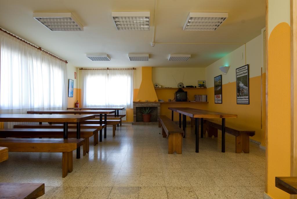 Alberg Escola De Piraguisme De Sort Extérieur photo